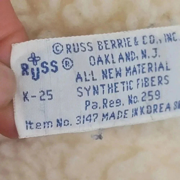 Snuggles bear by Russ vintage 1996 cream plush stuffed animal - Picture 5 of 6